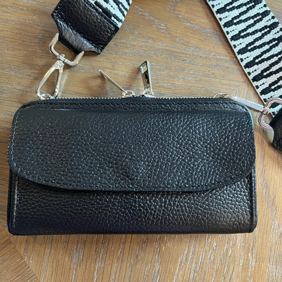 Vera Pelle Crossbody Bag - Picture 13 of 16